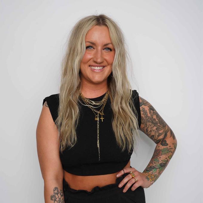 Master Stylist Hannah Rose hand-tied certified stylist