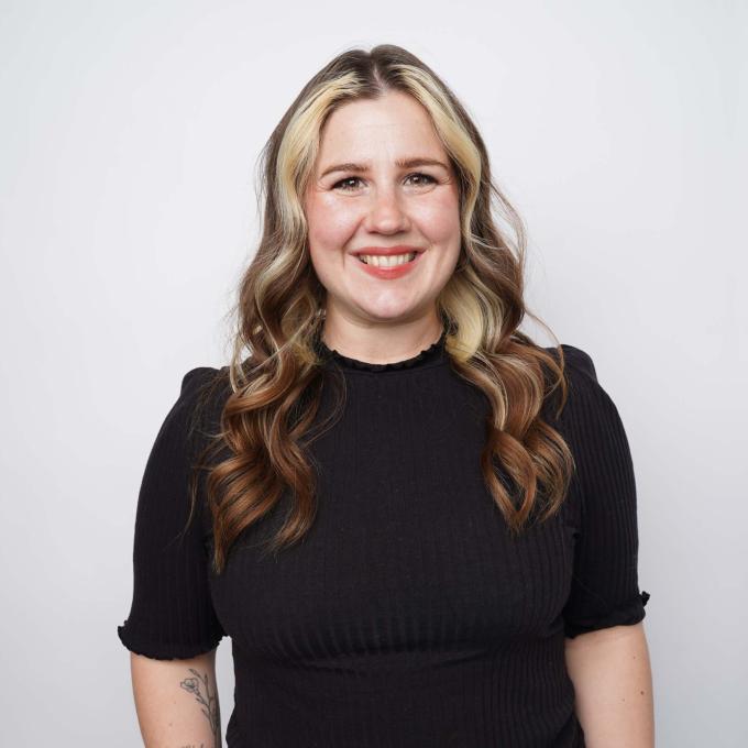 Stylist Rachel Collins, VoMor™ certified tape-in specialist