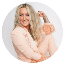 Image of Master Stylist Hannah Rose elite Professional and dosha creative team