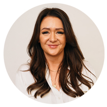 image of master stylist Juliana Morton from the aveda congress dosha creative team