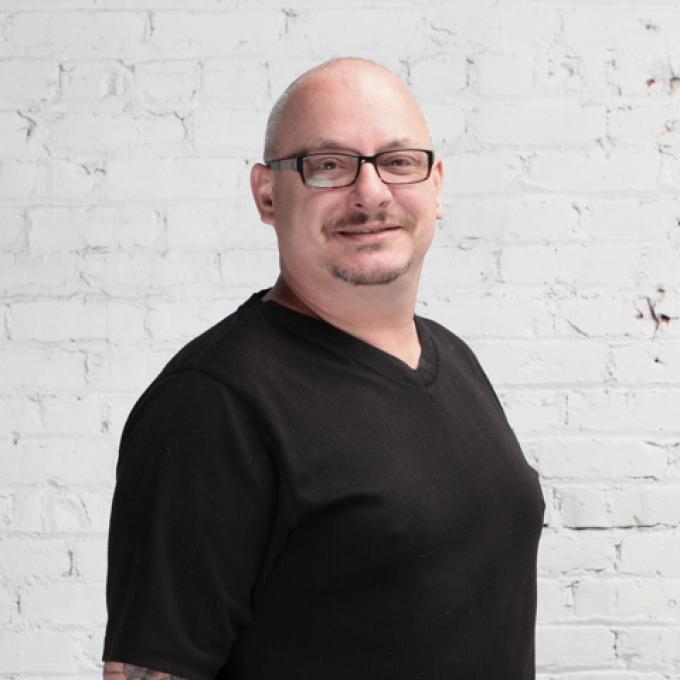 Erik Howell Profile Photo Dosha Master Stylist Erik Howell